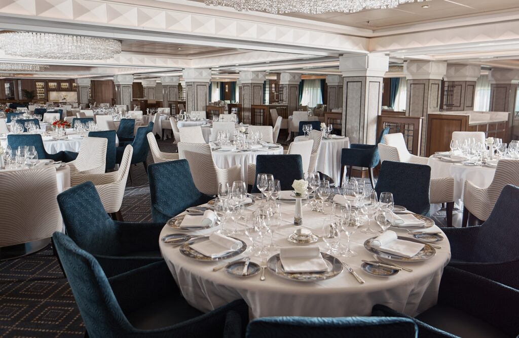 compass-rose_regent-voyager-refurb