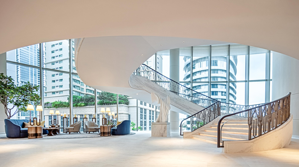 Waldorf-Astoria-Bangkok_Grand-Staircase