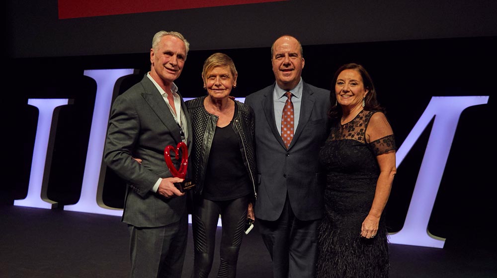 Geoffrey Gelardi with his award, Mary Gostelow, Matthew Upchurch and Alison Gilmore