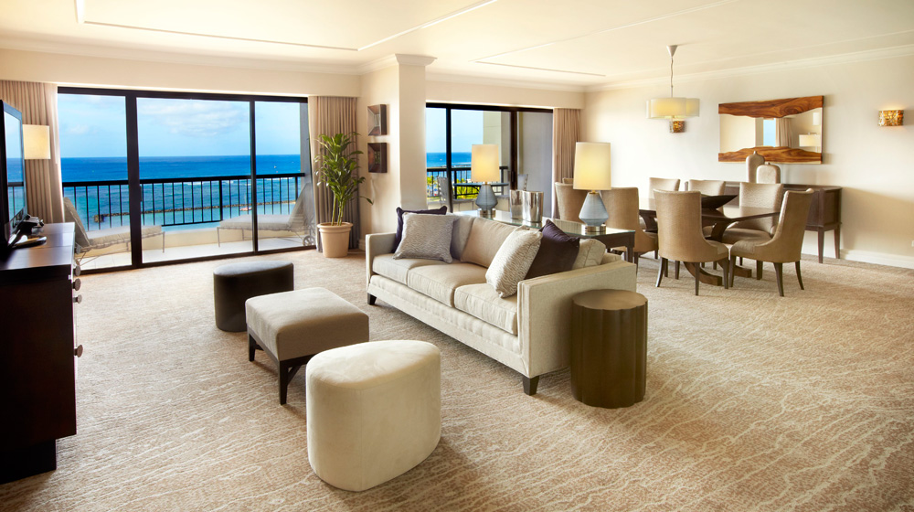 The Alii | Deluxe Suite Parlor