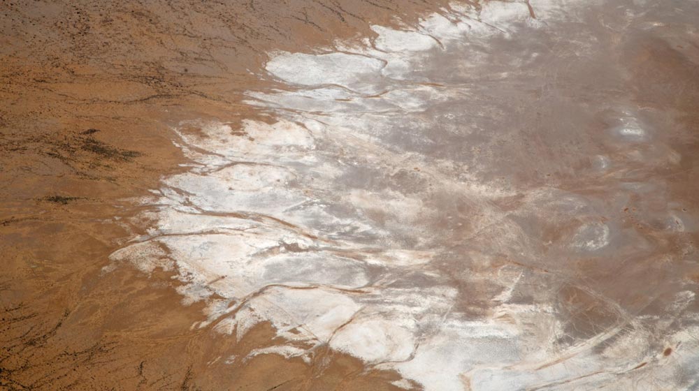 Lake Eyre | Image credit: Brendon Bevan