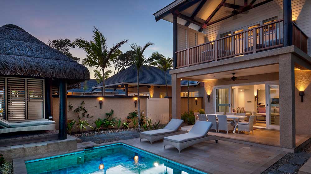 Nanuku Auberge Beachfront Villa | Two-Bedroom Pool courtyard