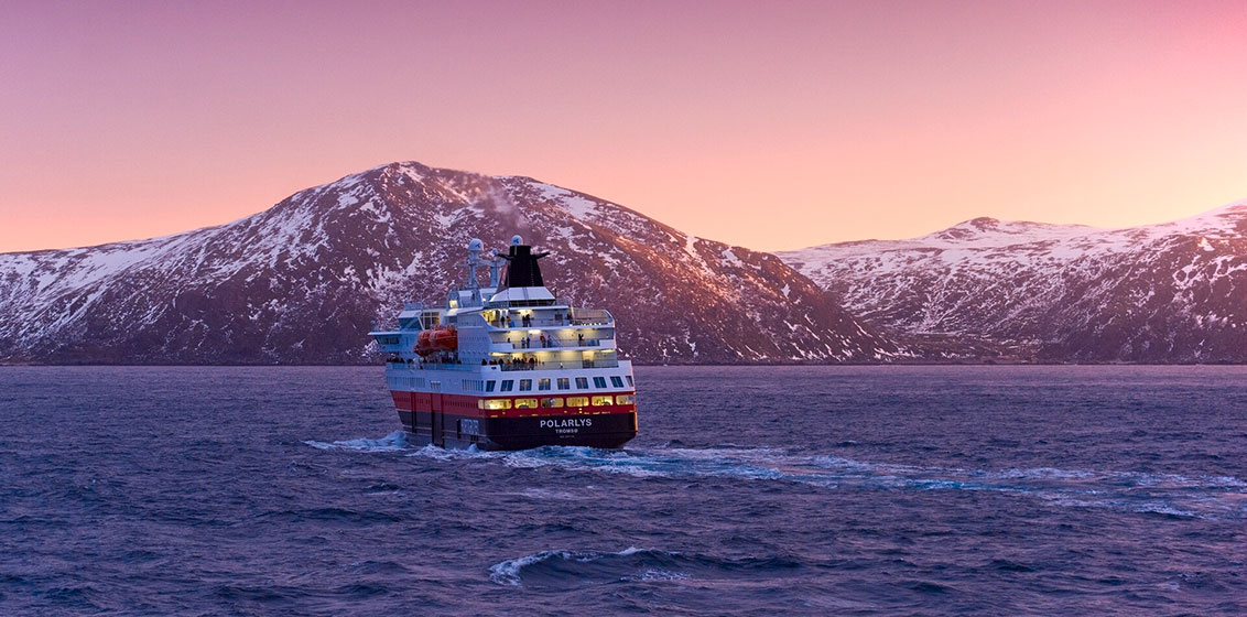 MS Polaryls at sunet